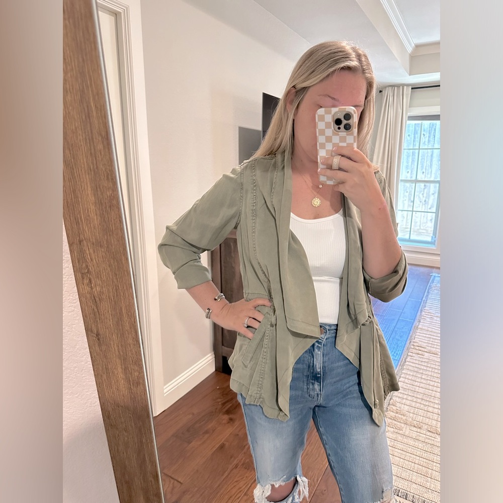 Max Jeans Army Green Utility Jacket With Drawstring and Pockets
